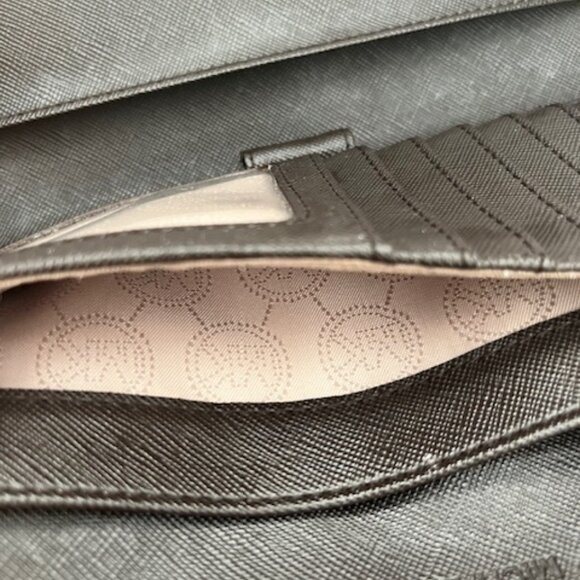 Michael Kors MK Signature Monogram Wallet with Gold Tone Plate Logo & Pullout - Picture 10 of 13